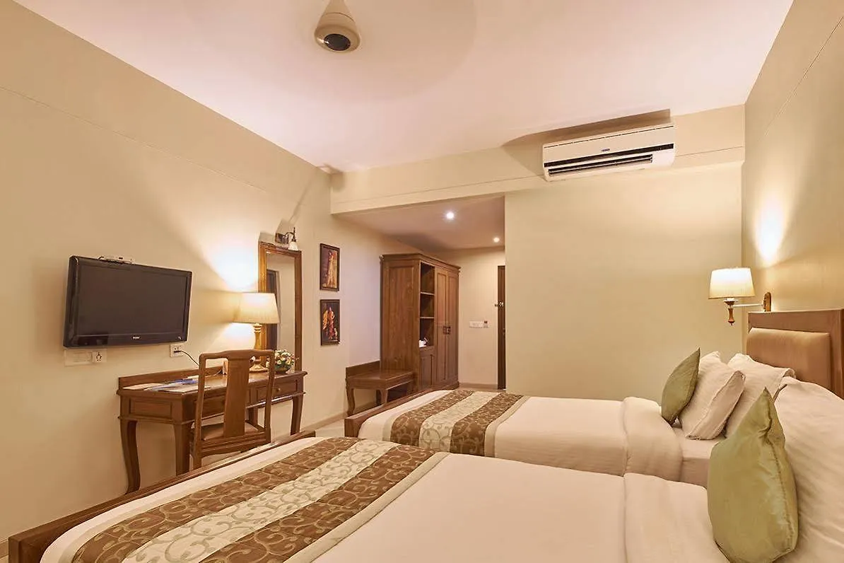 Uday Suites - The Airport Hotel Thiruvananthapuram