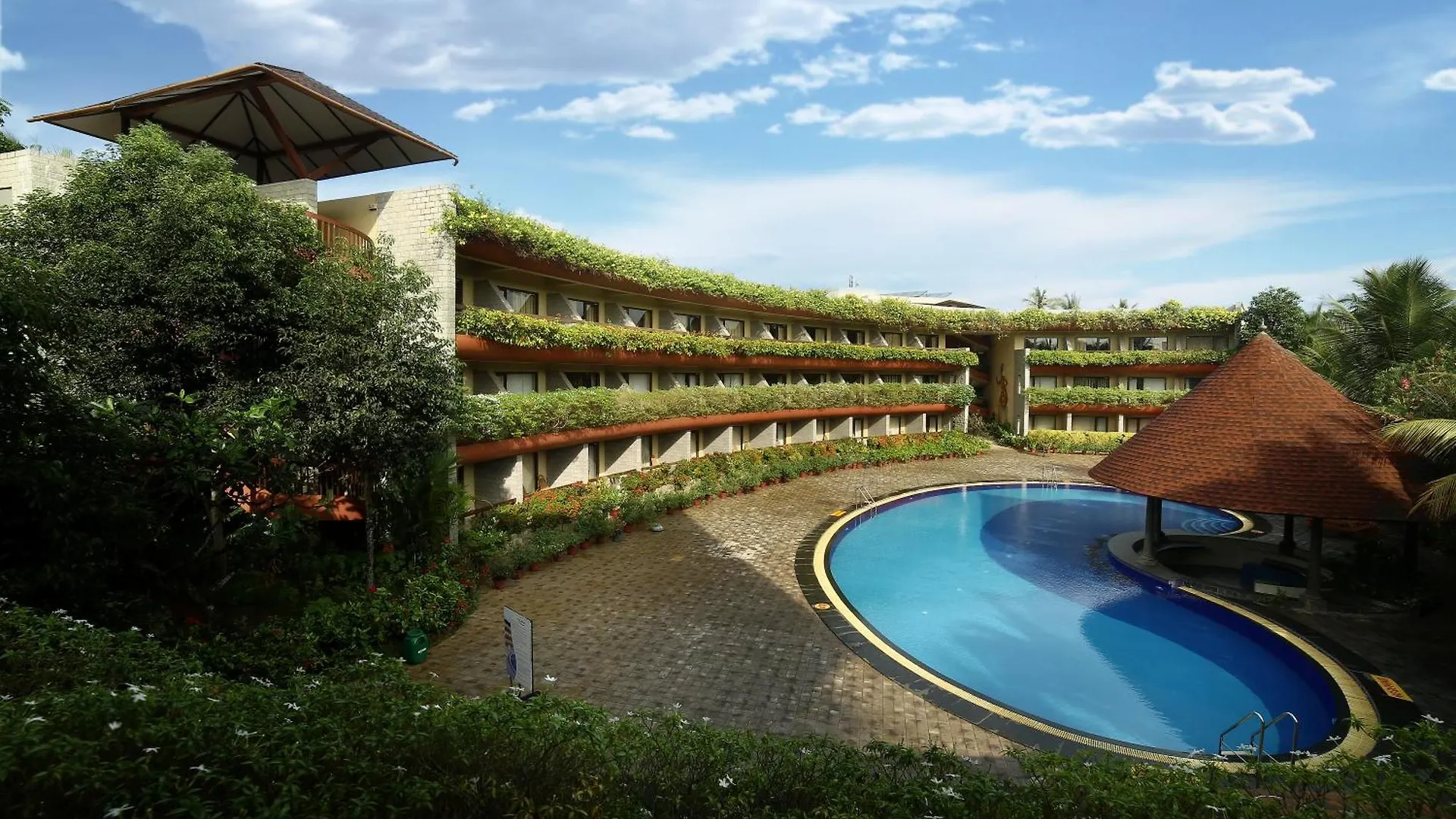 Uday Suites - The Airport Hotel Thiruvananthapuram