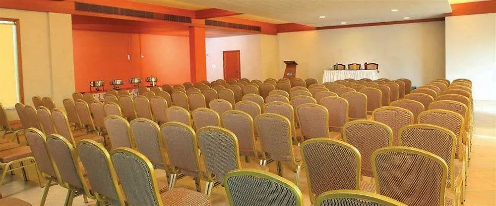 Uday Suites - The Airport Hotel Thiruvananthapuram 4*,