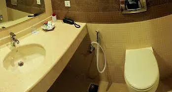 Uday Suites - The Airport Hotel Thiruvananthapuram