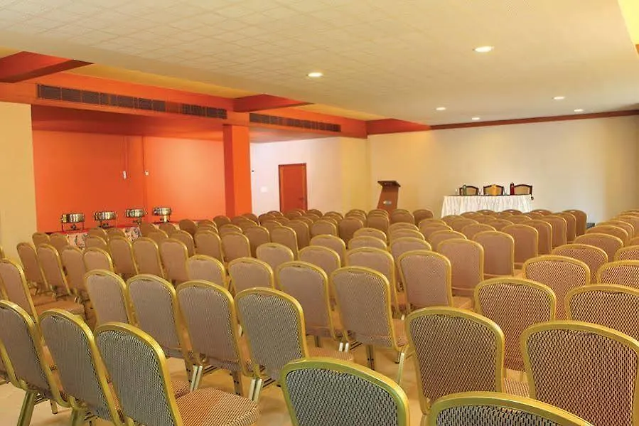 Uday Suites - The Airport Hotel Thiruvananthapuram